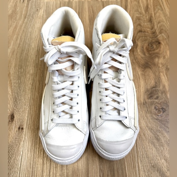 Nike Blazer Mid '77 Infinite Sneaker in Summit White, Sail & Vast Grey Size 6.5 - Picture 4 of 7